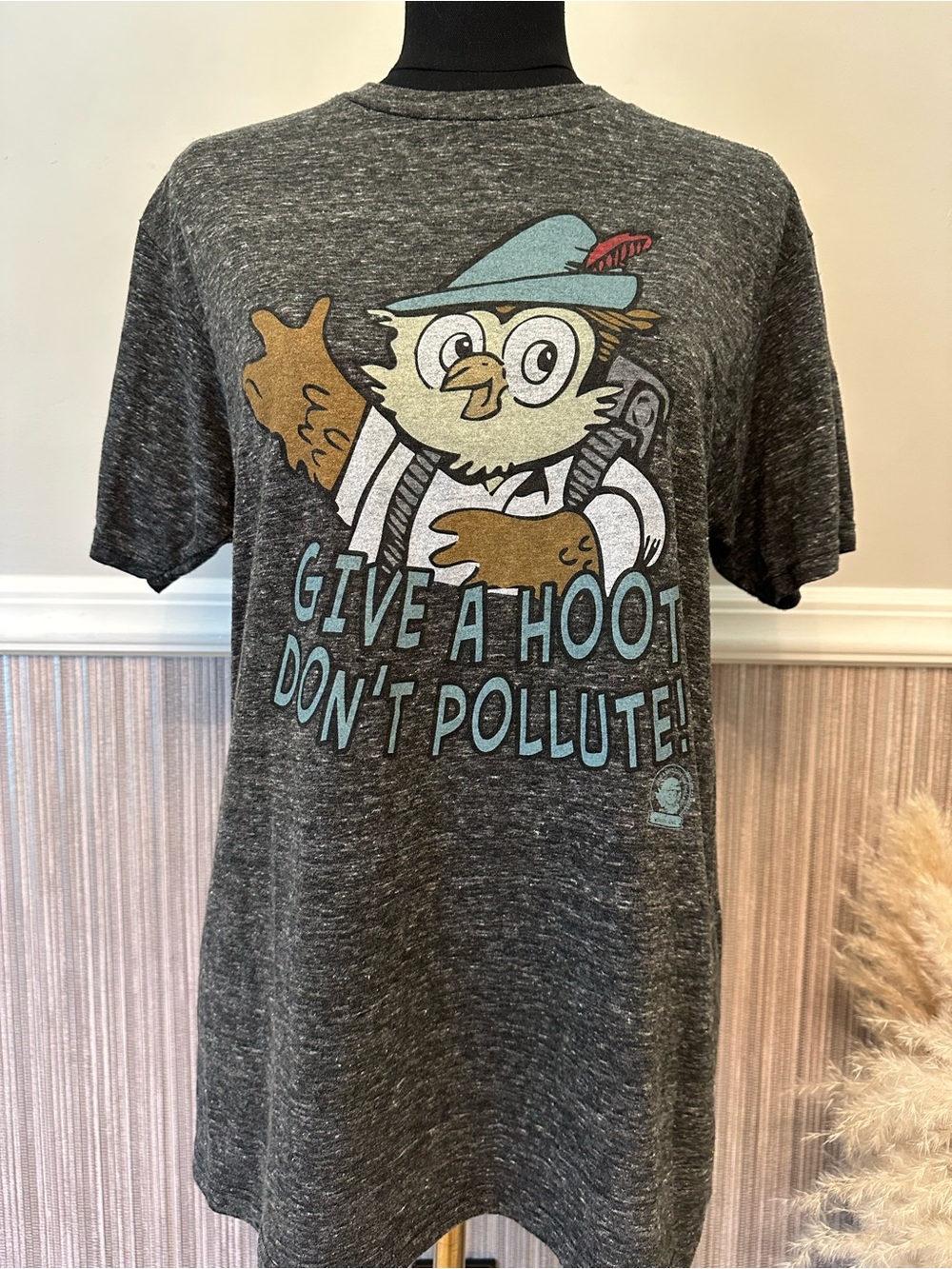 Woodsy Owl “Give a Hoot Don’t Pollute!” Graphic Tee Heather Gray Size Medium